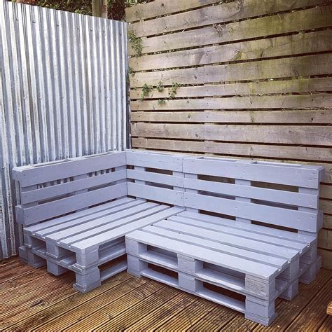Pallet Sofa Ideas That Smoothly Decorate Your Home Pallet Lovers