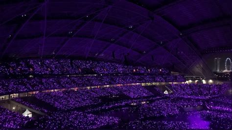 In march, bts sold out its june 1 concert at wembley stadium — which can hold 90,000 people — in just 90 minutes. BTS ARMY Was So Loud At The K-pop Boyband's Singapore ...