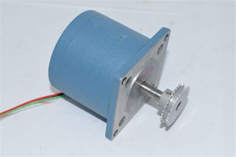 Superior Electric M061 Fc08 Slo Syn Stepping Motor 3 8a 1 25v Sprocket Ebay