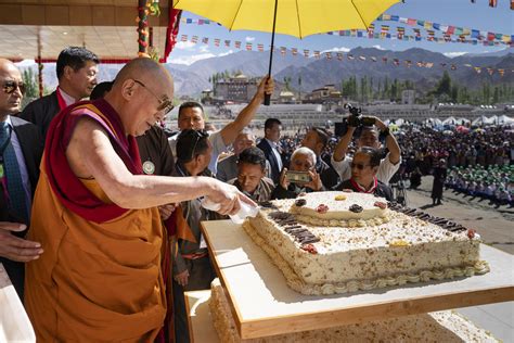 Dalai lama to collaborate with aca counselors on relationship project. Célébration du 83ème anniversaire | Sa Sainteté le 14e ...