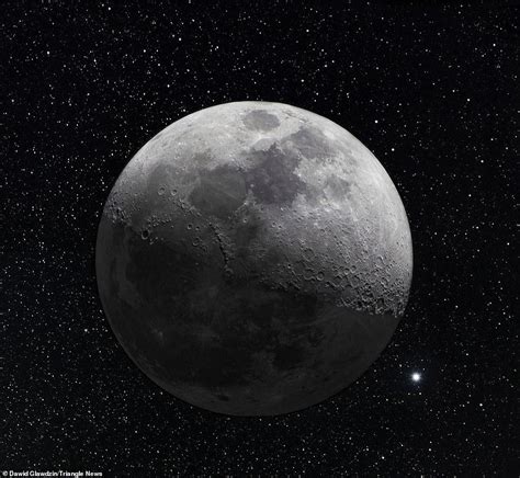 Stunning Pictures Of The Moon And The Milky Way Are Captured By An