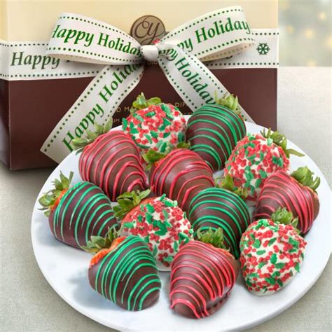 12 Holly Jolly Christmas Chocolate Covered Strawberries With Happy