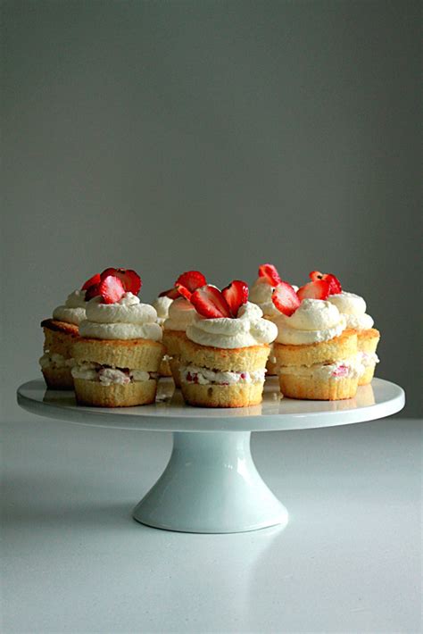 Mini Victoria Sponge Cakes Oh Sweet Day Blog