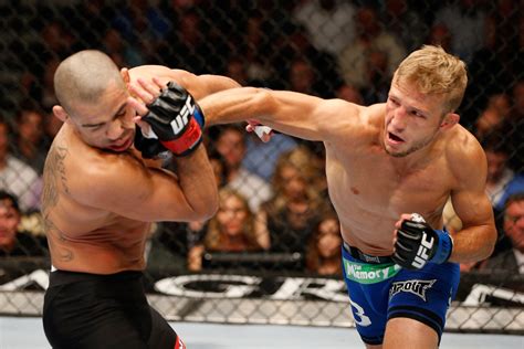 How T J Dillashaw Shocked Renan Barao And The MMA World Mma Marcial