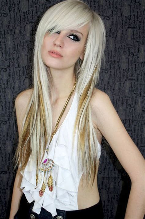 This length based hair style looks better on ladies with healthy hair structure. Cute Hairstyles For Girls - The Xerxes