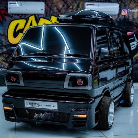 Maruti Omni modified to get gangster looks