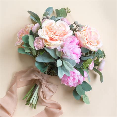 Artificial flowers can be made of lots of materials, silk, rayon >> and cotton are just a few. What are Silk Flowers? | Afloral.com Wedding Blog