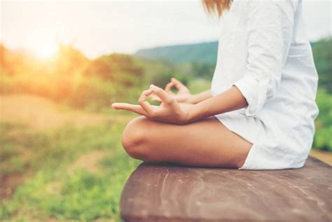 12 Easy Guided Meditations For Beginners 2023