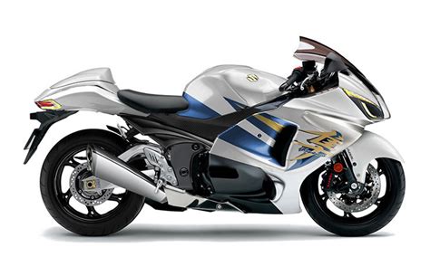 Latest suzuki hayabusa news and reviews the amazingly powerful and long haul comfortable suzuki hayabusa is now presented as a 2010 model and gets stylish new color schemes to mark the. SUZUKI HAYABUSA 2020 → Consumo, Preço e FOTOS