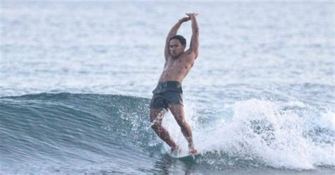 Filipino Surfer Rescues Indonesian Competitor From Big Waves Philippine News Agency