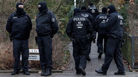 Germany Arrests 25 People Suspected Of Plotting To Overthrow Government The New York Times