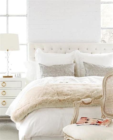 Bedroom decorating and design ideas. 25 Modern Ideas for White Bedroom Decorating