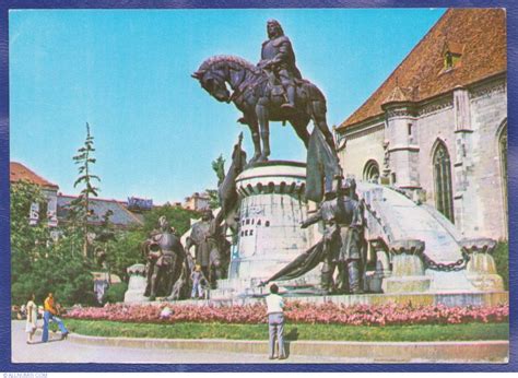 Cluj Napoca Statuia Lui Matei Corvin Cluj Napoca Romania Carte