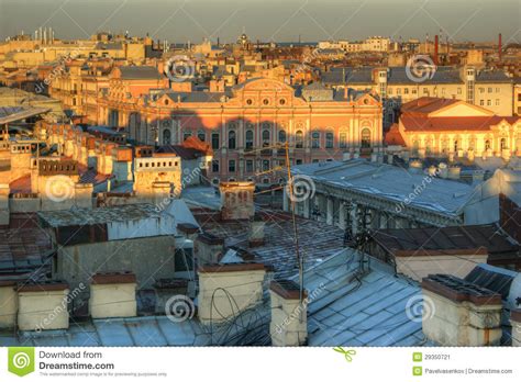 Petersburg liegt im nordwesten von russland am ostende des finnischen meerbusens. St. Petersburg, Russland stockbild. Bild von panorama ...