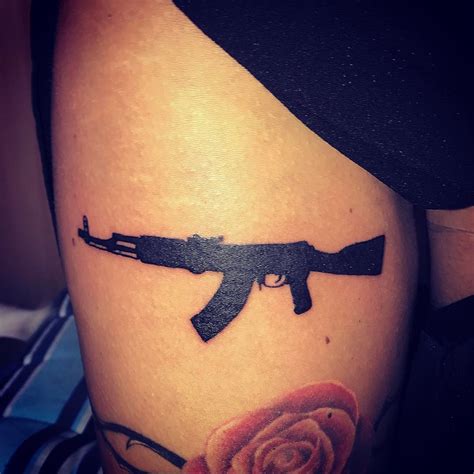 Aggregate More Than 73 Gun Tattoos For Women Super Hot In Eteachers