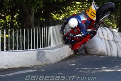 Tourist Trophy Crash Guy Martin Crashes While Doing 150mph At Tt