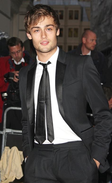 Douglas Booth Picture 19 Gq Men Of The Year Awards 2011 Arrivals