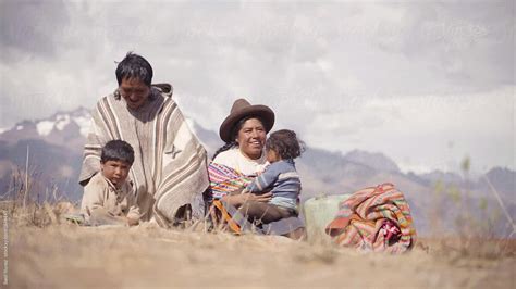 Ver Portrait Of Indigenous People In Peru Del Colaborador De Stocksy
