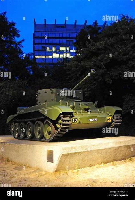 Cromwell Tank Hi Res Stock Photography And Images Alamy