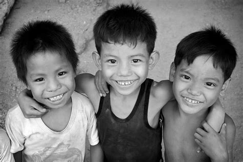 Not all of us deserve to be treated like kings. Three smiling faces. Kids from the Philippines. | Smile ...