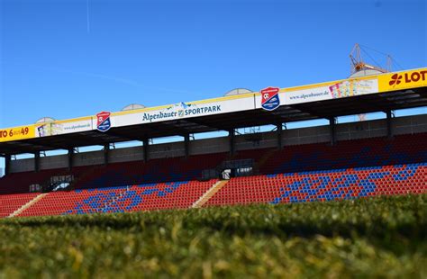Verein sv wehen wiesbaden sg dynamo dresden fc bayern münchen ii fc ingolstadt 04 msv duisburg fc hansa rostock sv meppen tsv 1860 münchen sv waldhof mannheim 1.fc kaiserslautern spvgg unterhaching fc viktoria köln kfc uerdingen 05. Unterhaching - 1860 im TV: Pleite für die Heimmannschaft ...