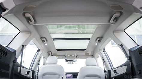 Xuv700 Sunroofmoonroof Image Xuv700 Photos In India Carwale
