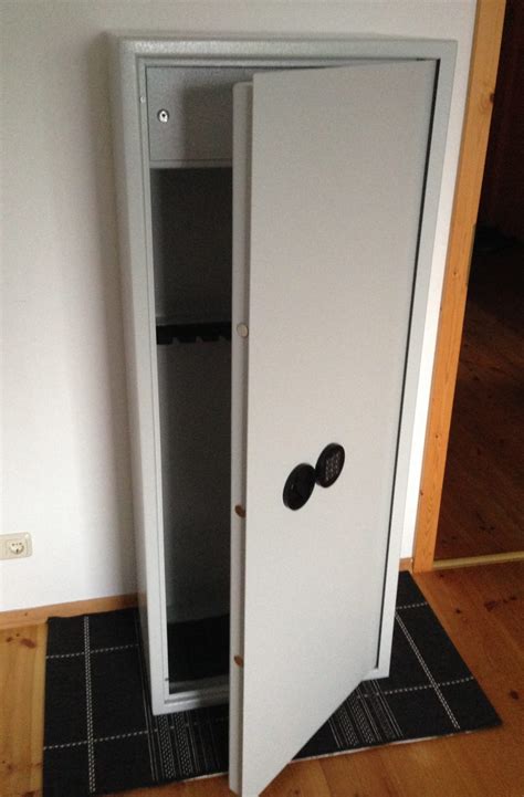 Ein sattelschrank ist keine günstige angelegenheit. Der Waffenschrank | Deutscher-Jagdblog.de