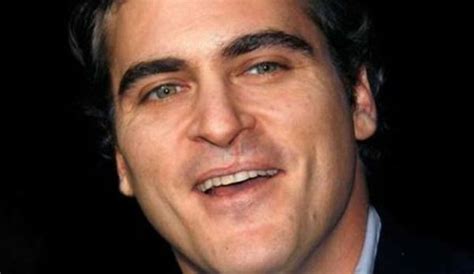 Celebrities And Their Physical Defects 17 Pics Joaquin Celebrities