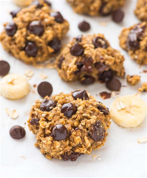 Healthy Banana Oatmeal Cookies with Chocolate Chips