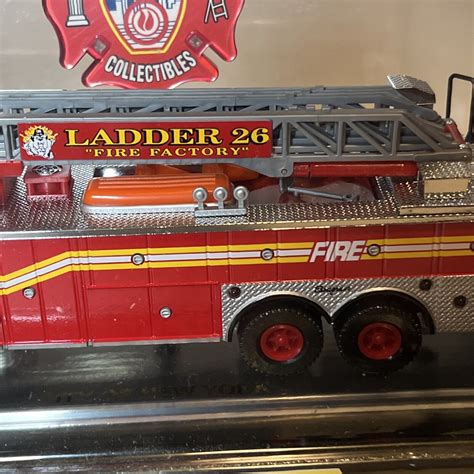 1998 Code 3 Fdny Seagrave Rear Mount Ladder Truck 26 Die Cast Limited