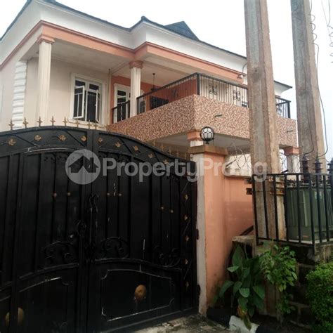 This house is in a serene environment. 3 bedroom Terraced Duplex House for rent behind shoprite ...