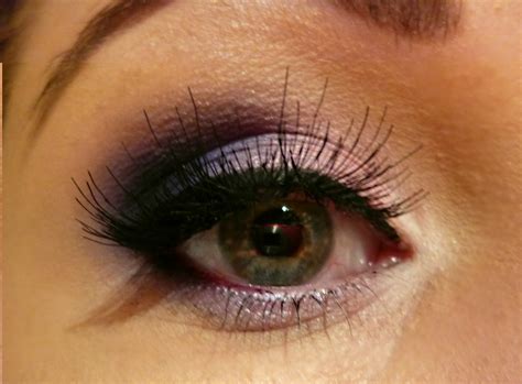 How To Get The Perfect Eye Shadow Blending Bms Bachelor Of