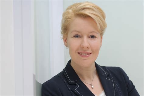 Bundesfamilienministerin franziska giffey verzichtet auf das führen ihres doktortitels. Bürgermeisterin Franziska Giffey: „Neukölln ist mehr als ...