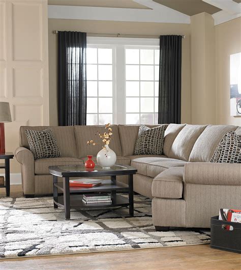 Broyhill Furniture Ethan Transitional Sectional Sofa With Right Facing