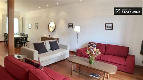 Abundant storage space inside your apartment helps you eliminate clutter. 1-bedroom apartment for rent in Madrid Centro (ref: 358961 ...