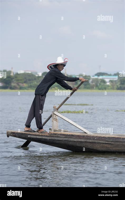 Thailand Phayao Lake Wat Tiloke Aram Island Stock Photo Alamy