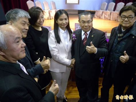 Facebook gives people the power to share and makes the world more open and. 新上任食藥署長吳秀梅：注重生技、醫藥發展 - 政治 - 自由時報電子報