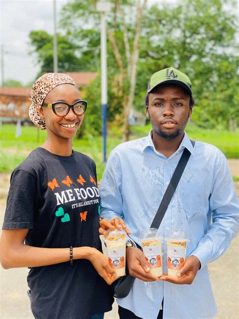 Brilliant Nigerian Lady Introduces Packaged Garri Calls It Garfait