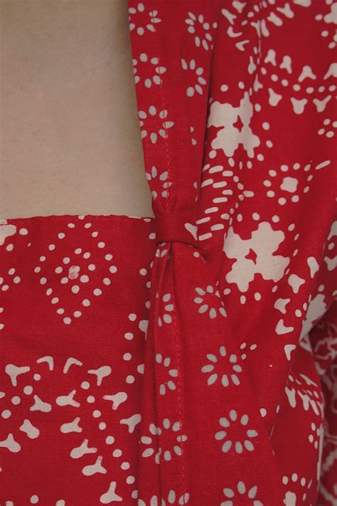 Nah ini 30+ model tunik batik cantik & elegan modern, kerja, kombinasi ( 2020). Tunik Batik Asimetris - Jual Tunik Batik Asimetris Menir ...