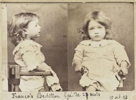 O mais jovem criminoso já registrado François Bertillon de 23 meses