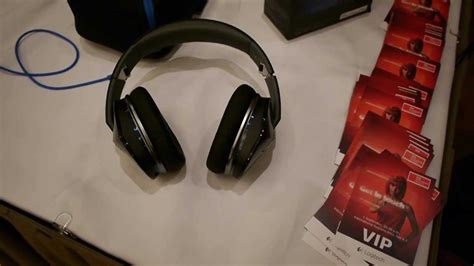 Logitech Ue 6000 Ultimate Ears Headphones Hands On Youtube