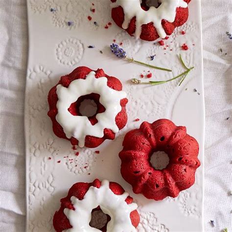 I first made these cakes for the charity party i worked on recently. Mini Red Velvet Bundt Cakes - Recipes | Pampered Chef US Site