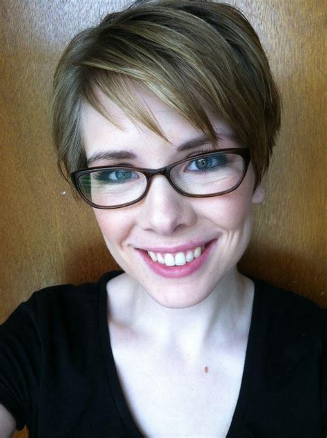 2024 Latest Pixie Haircuts With Glasses