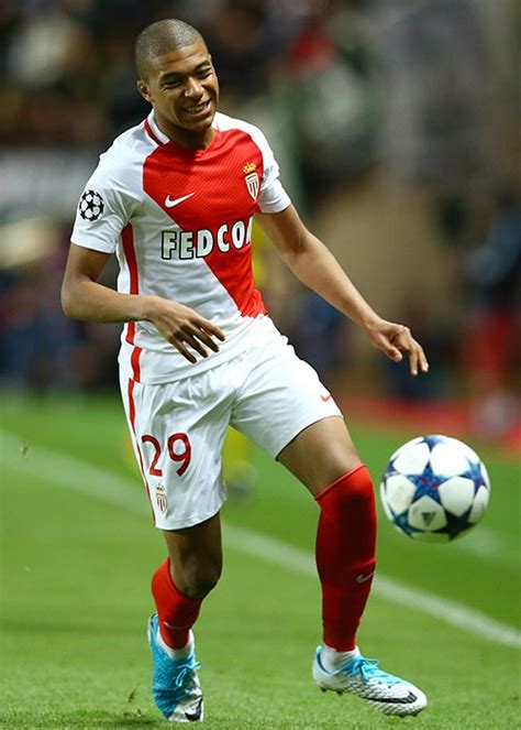 Мбаппе килиан (mbappé kylian) футбол нападающий франция 20.12.1998. Kylian Mbappe To Reject Man United Because Of Jose Mourinho
