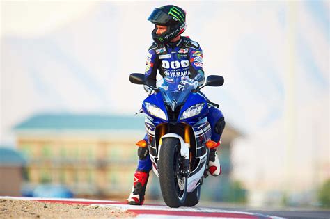 Matte gray, team yamaha blue, intensity white. And Here is the 2013 Yamaha YZF-R6... - Asphalt & Rubber