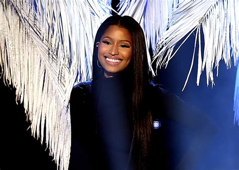 Nicki Minaj Offers To Pay Fans School Tuition Teen Vogue