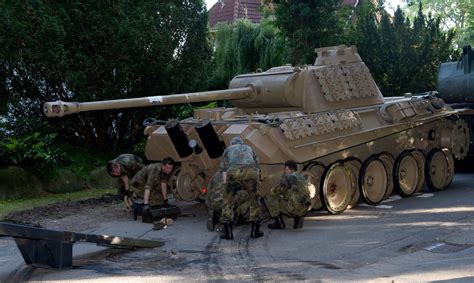 Germany World War Ii Tank Is Seized From Collector The New York Times