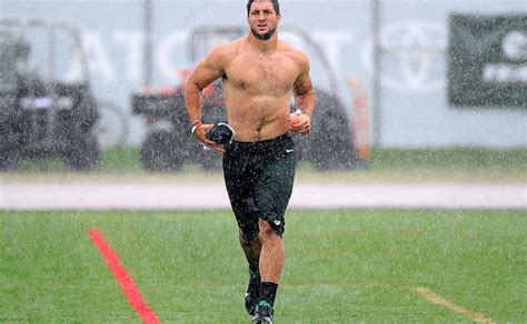 Watch A Shirtless Tim Tebow Takes Leg Day To The Next Level With Crazy Workout Fox Sports