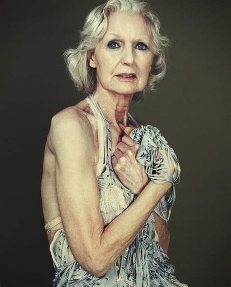 Schöne Nackte 60 Jahre Alte Frauen Hoher Kalifornien