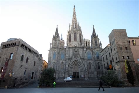 European Architecture — Catedral De La Santa Creu I Santa Eulàlia